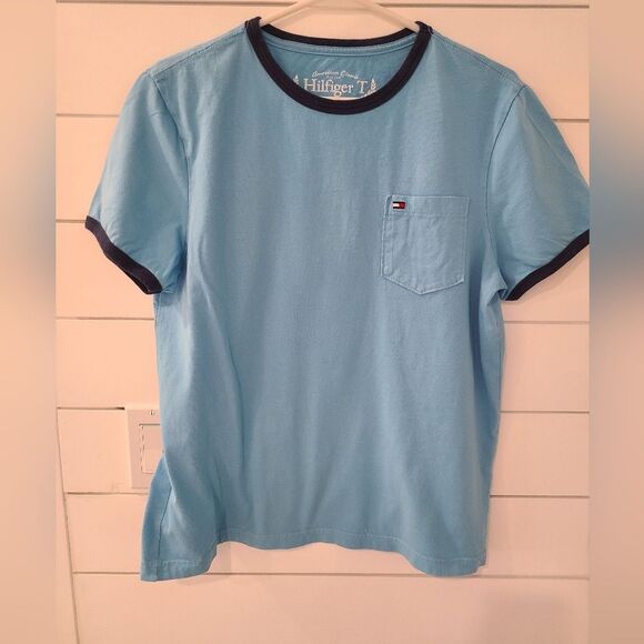 Tommy Hilfiger Men's Tee - Picture 1 of 4